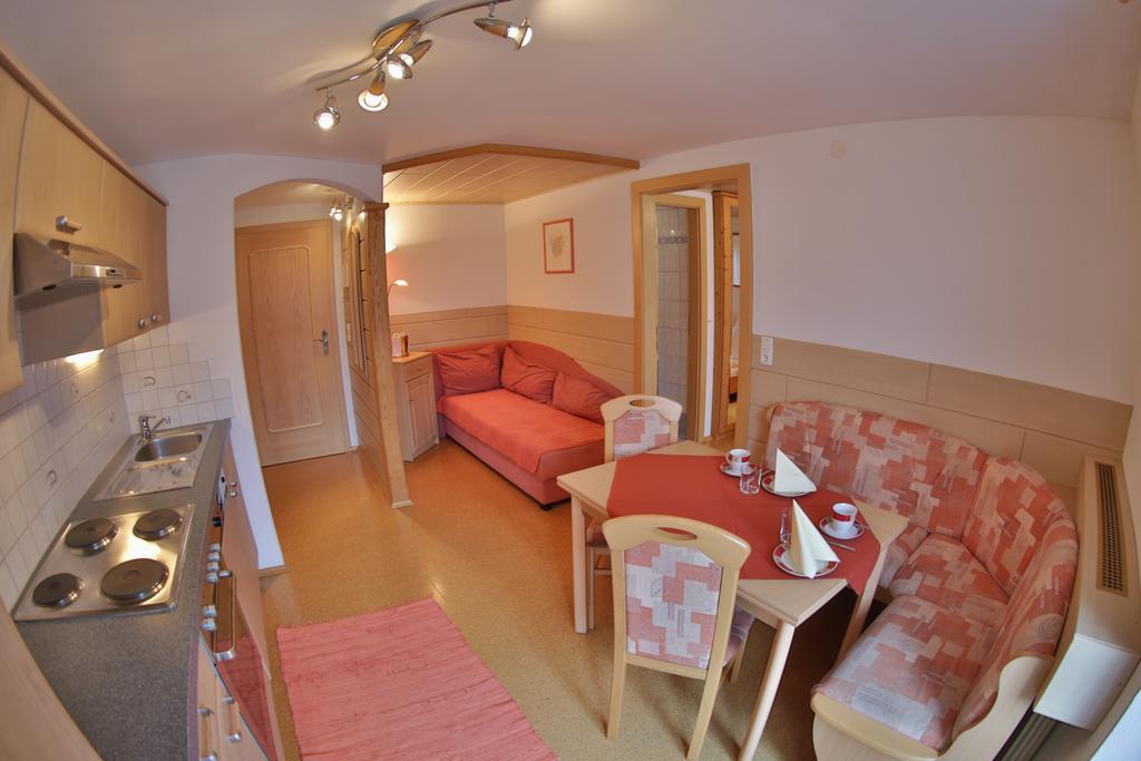 Haus Regina Aparthotel Strobl Exterior photo
